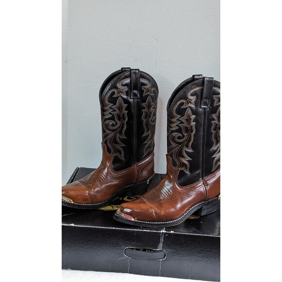 JB Dillon Reserve Men's Pro Rodeo Boots Size-(9.5 EW) Blk/Cherry Smooth #RB913 - Picture 3 of 16
